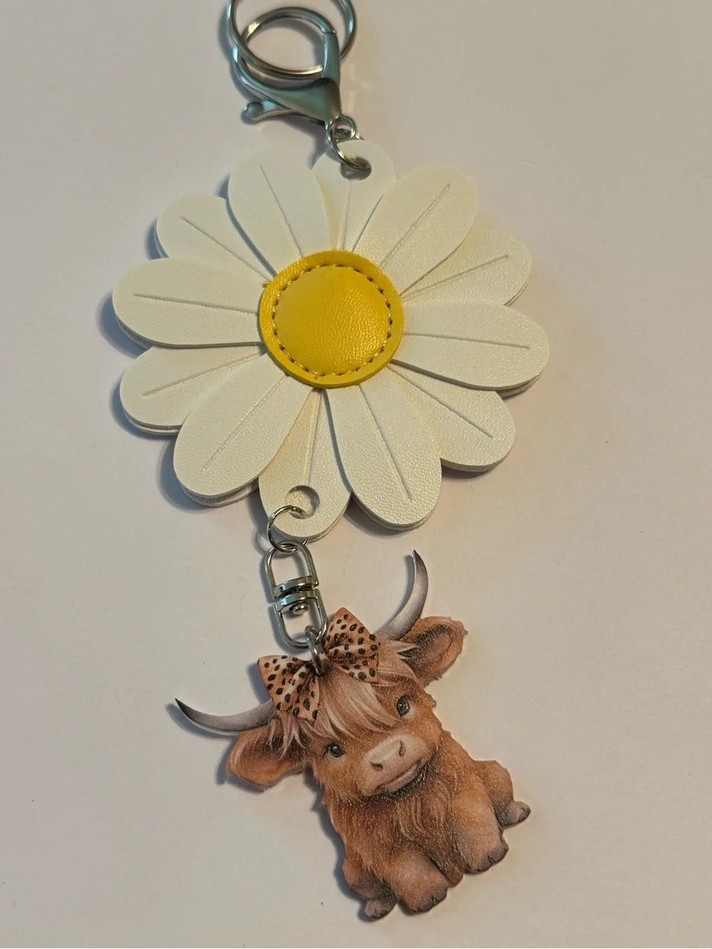 Handmade daisy keychain